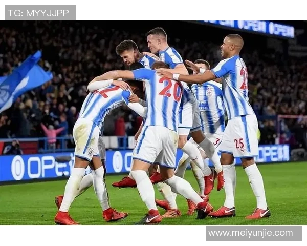 曼联与哈德斯精彩对决全场回放精彩瞬间重温与分析 曼联与哈德斯精彩对决全场回放精彩瞬间重温与分析