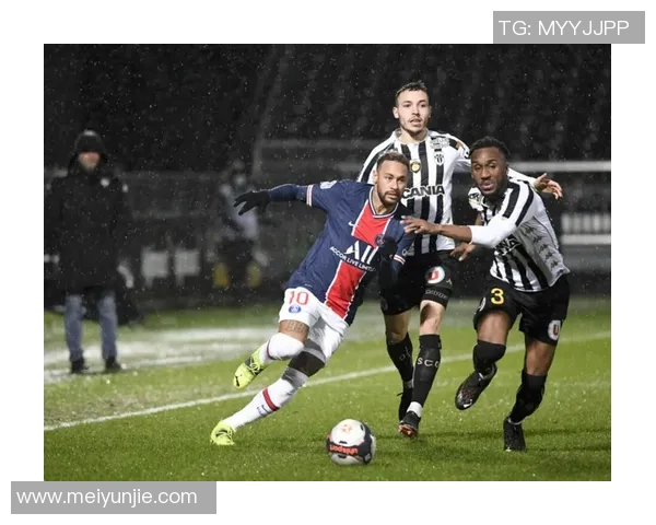 马赛对阵尼姆精彩视频回顾及赛后分析全程解读